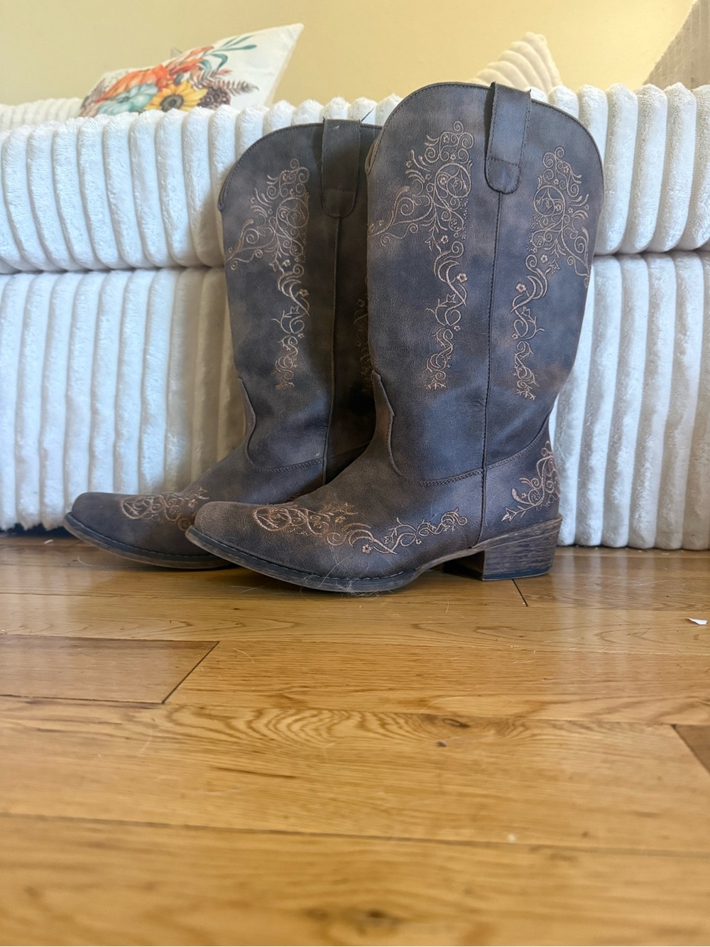 Roper Brown Embroidered Western Heeled Boots